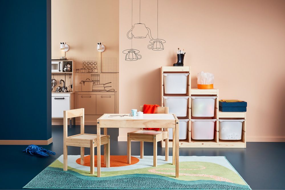 Стіл дитячий з двома стільцями, Ikea