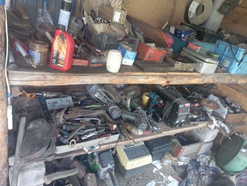 Срочно  Продам инструмент и прочие