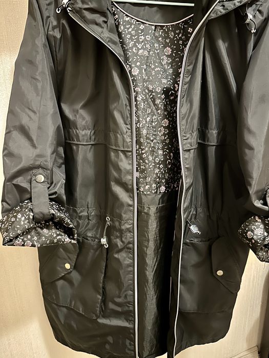 Вітровка жіноча, чорна, комбінована