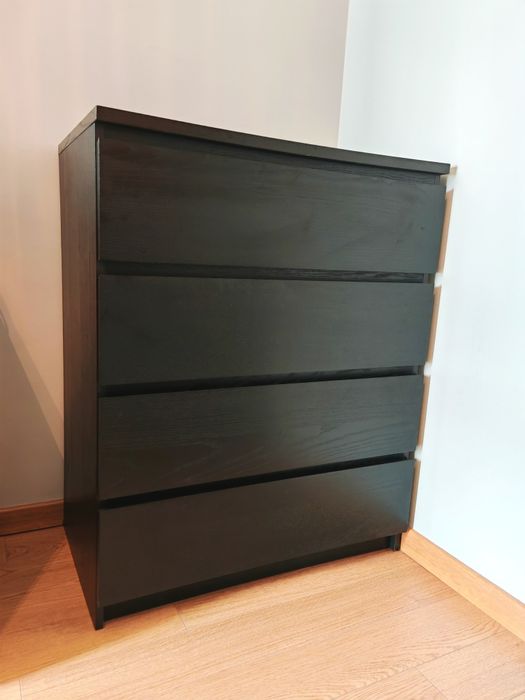 Cómoda Malm Castanho Escuro