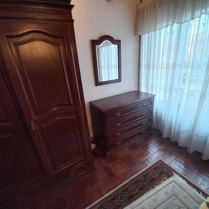 Mobília de quarto em bom estado