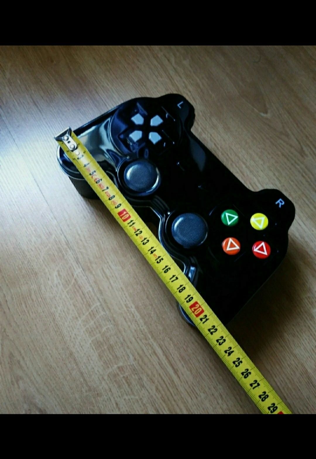 Pad, joystick, metalowe pudełko