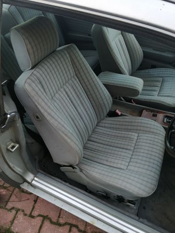Mercedes W124 Coupe tapicerka fotele