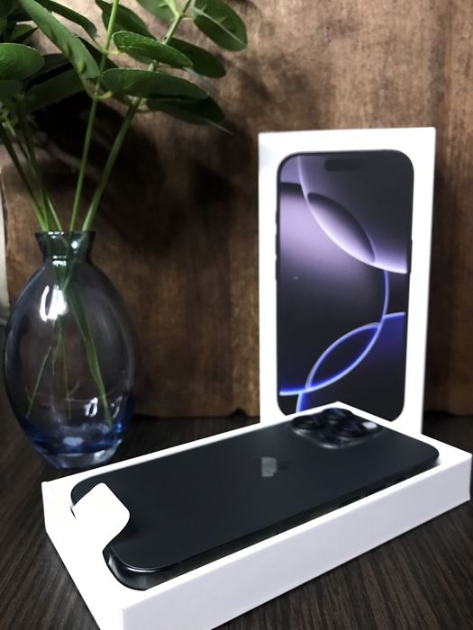 NEW Apple iPhone 16 pro Black Titanium 256gb Neverlock