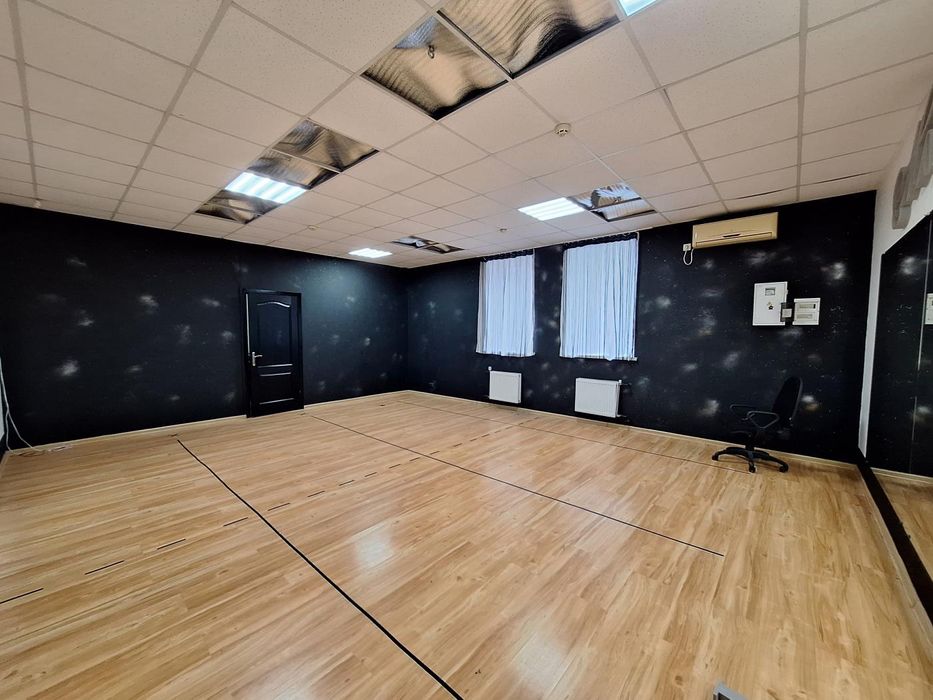 Приміщення в Хортицькому р-ні під дитячий центр, офіс, шоу-рум