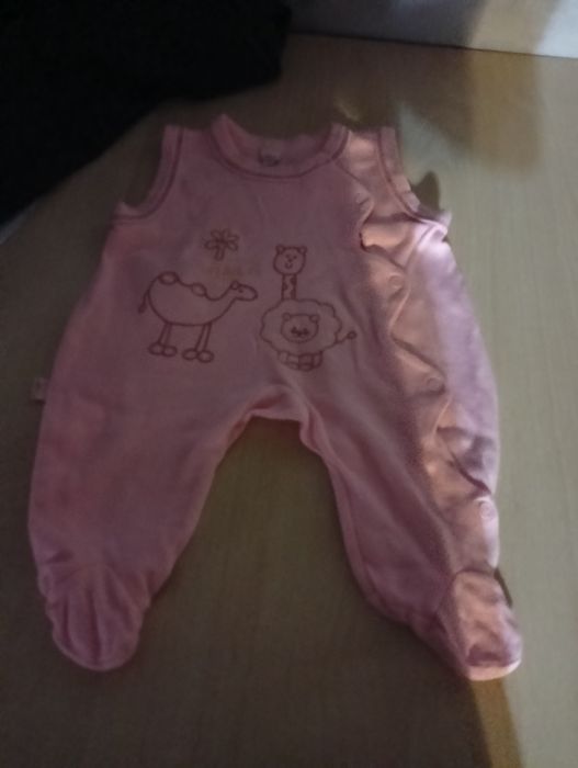 Nie używane śpiochy bez rękawów dla dziewczynki rozmiar 56
