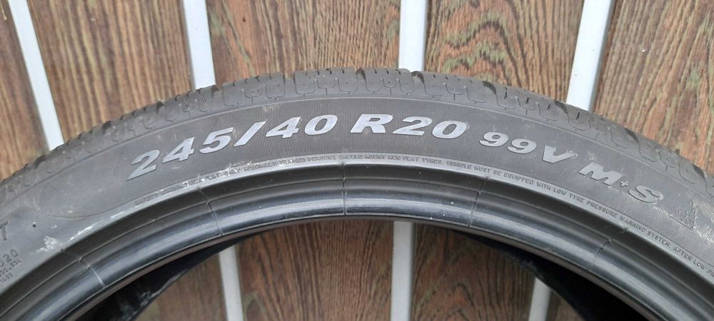 Opony zimowe  Pirelli  245/40 R20   99V XL