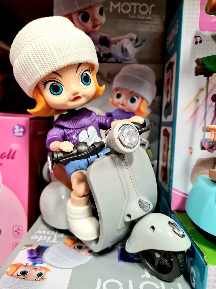 Wyjatkowa lalka leczka na skuterze jeździ gra zabawka