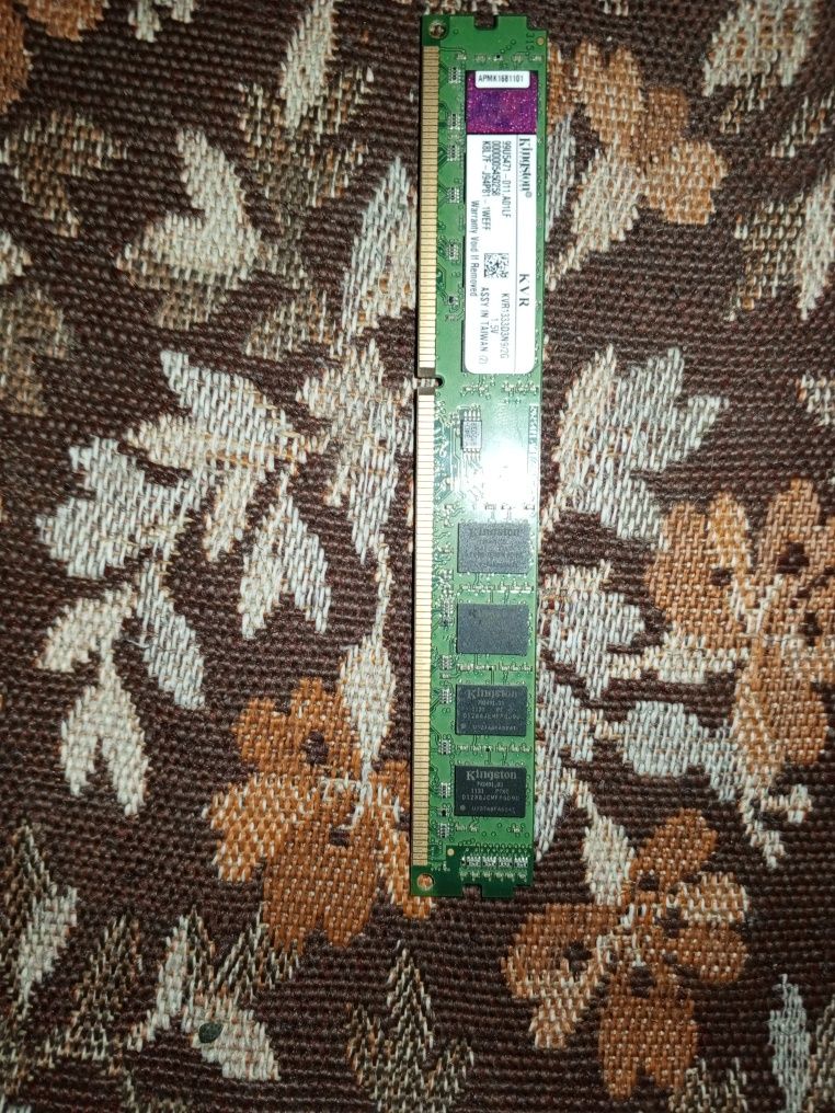 Продаю пам'ять Kingston DDR3 2gb