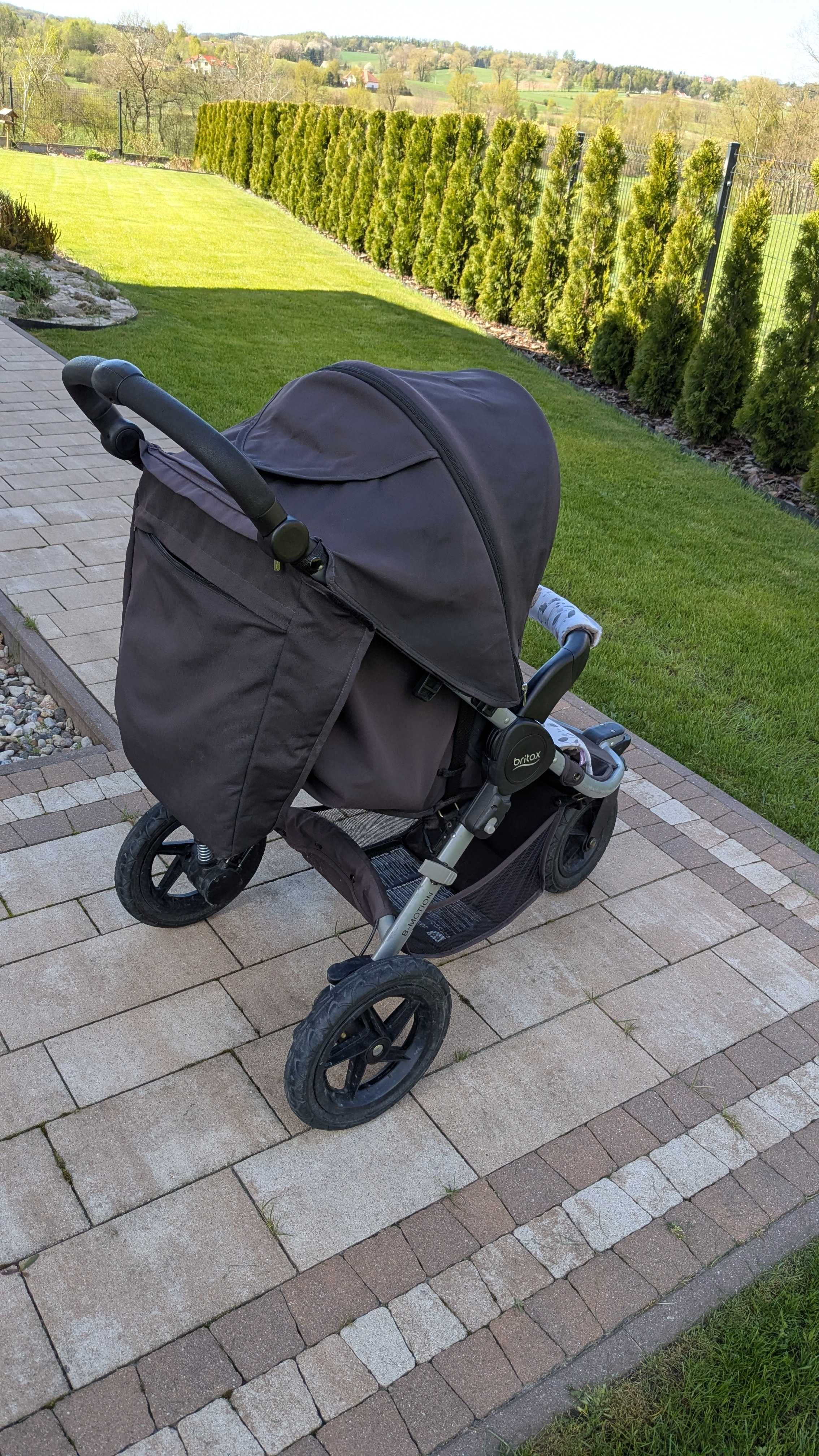 Britax B-motion 3 - wózek trójkołowy