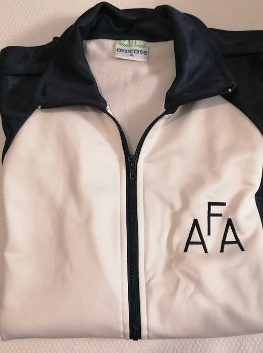 Fato de treino, XL, tecido de qualidade, novo, por 15€