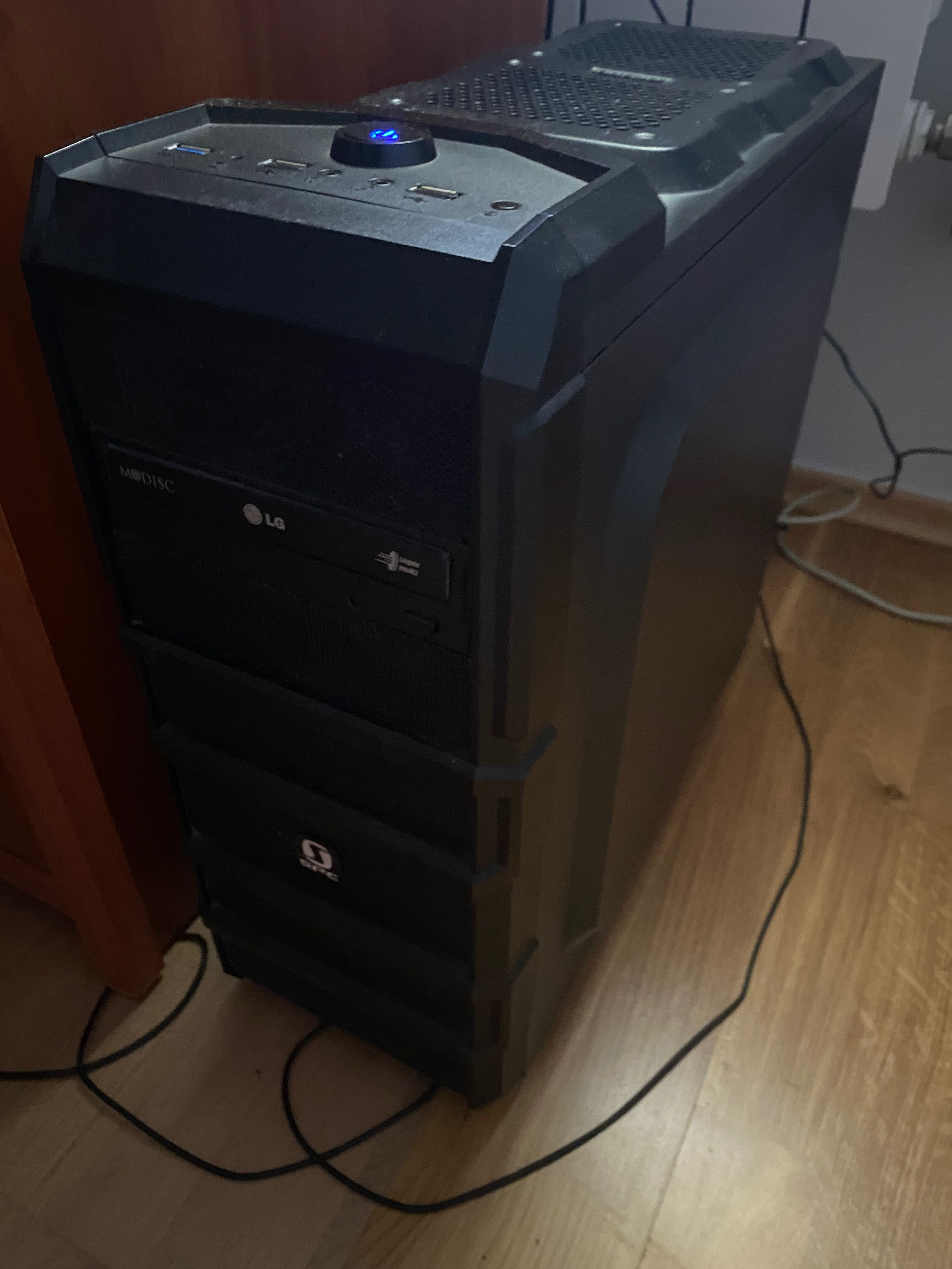 Komputer gamingowy stacjonarny do gier GTX/I5/WIN10/SSD/24GB RAM