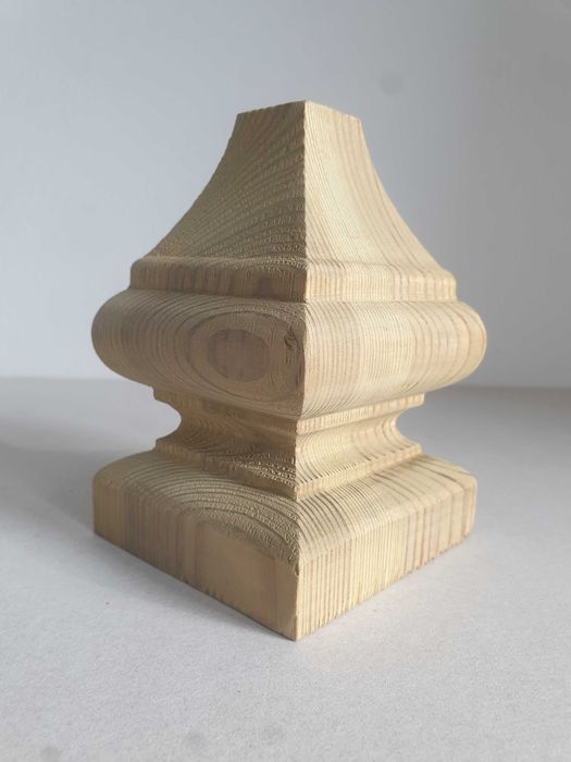 Piękne drewniane zwieńczenia (nasadki ozdobne) słupków