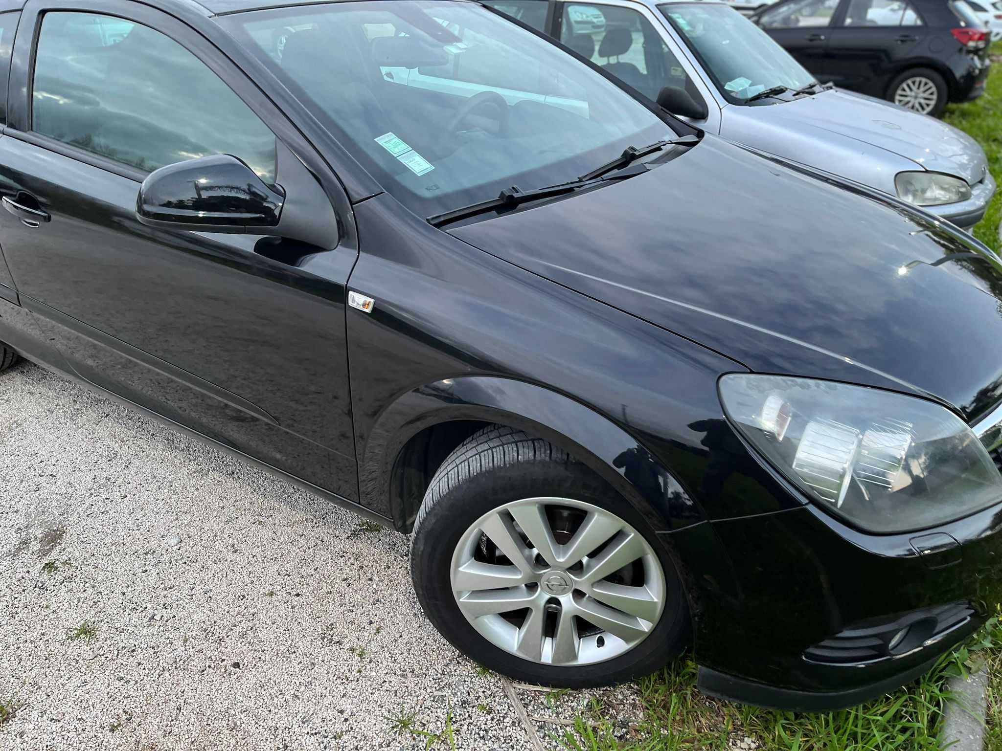 Opel Astra GTC 1.7 CDTI (3 Portas)