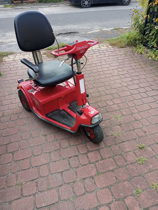 Skuter inwalidzki elektryczny trójkołowy