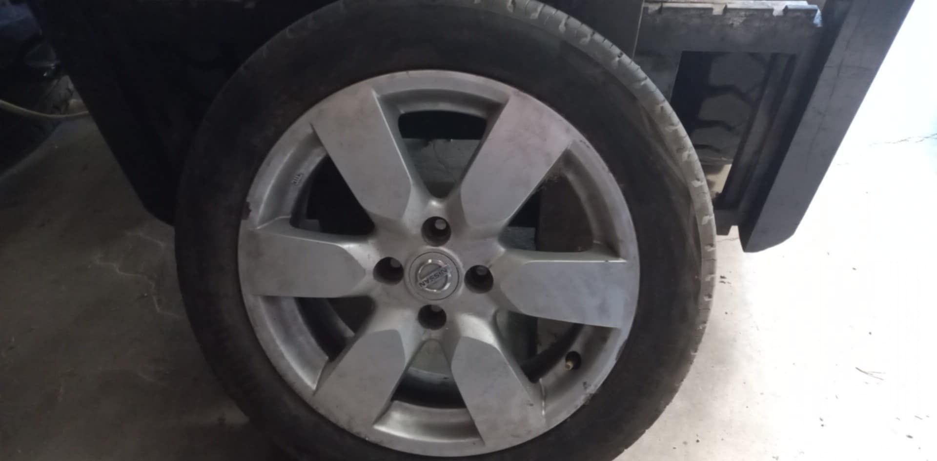 Nissan note felga + opona 1 szt.