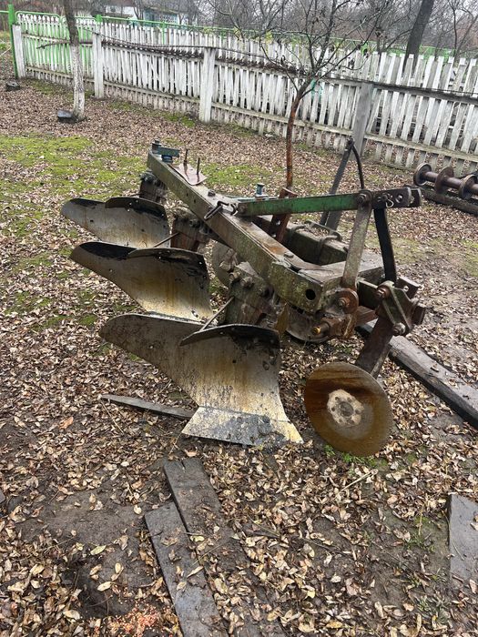 Плуг ПЛН 3-40 з кутознімами та відрізними дисками