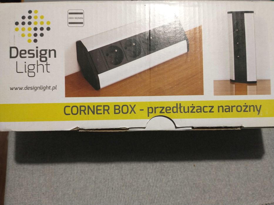 przedłużacz narożny Corner Box -3*230 V firmy DesignLight