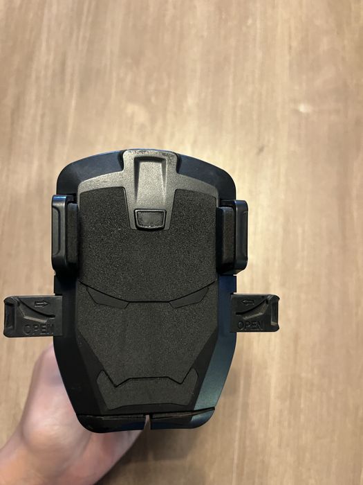 Держатель телефона в авто