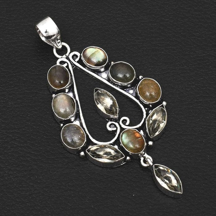 zawieszka, wisior kamień naturalny
Labradoryt, topaz. Próba 925