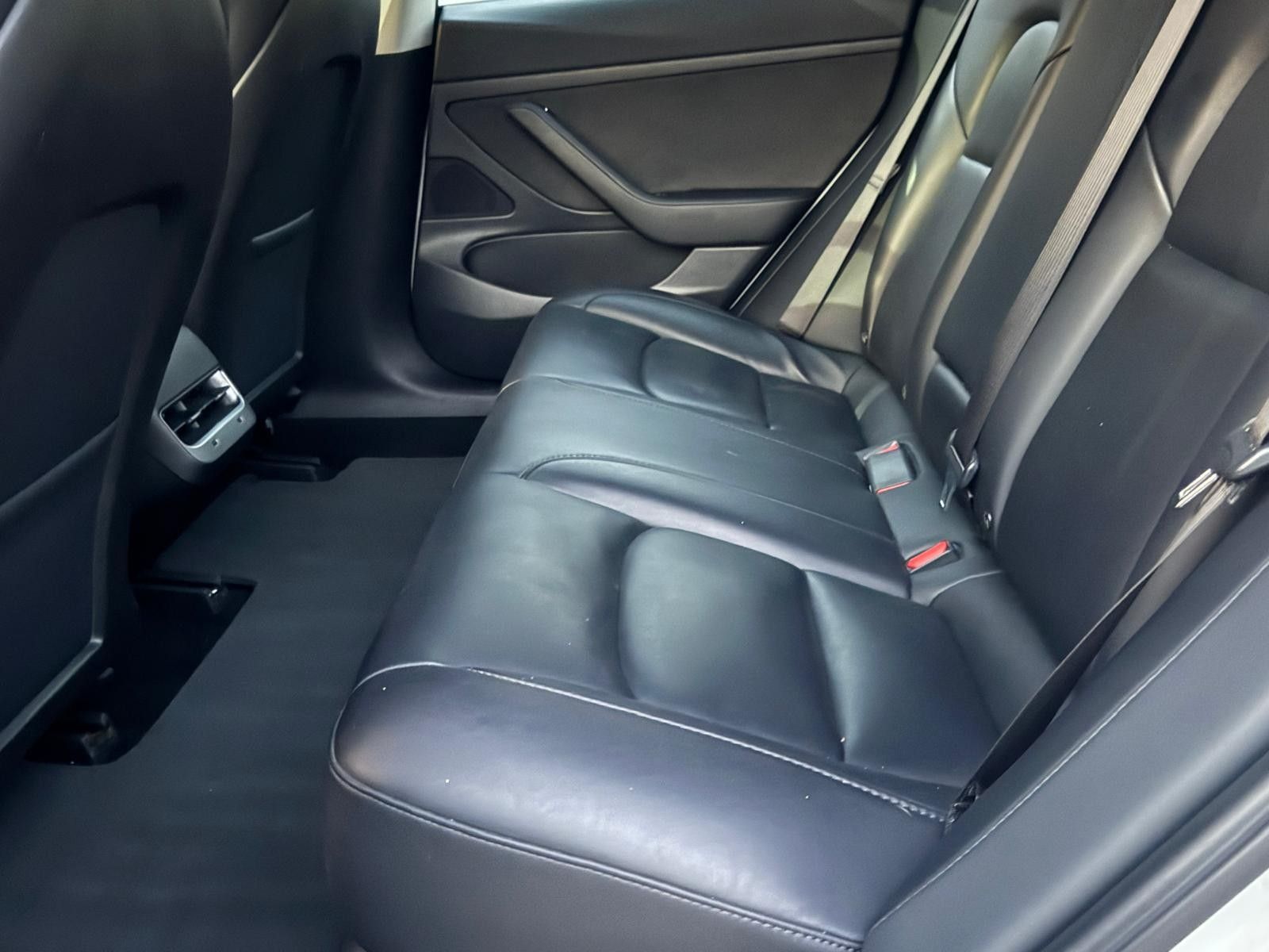 Tesla Model 3 Standard Range Plus RWD