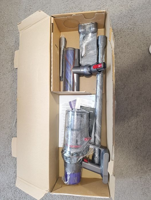 Пилосос dyson v10