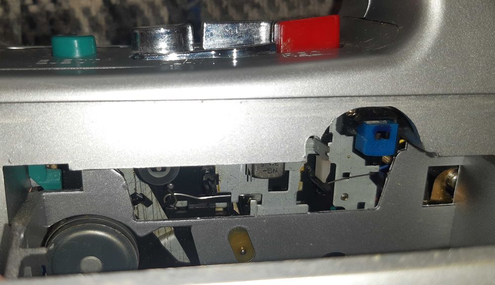 радіоприймач з ліхтариком GYS BBC-6500