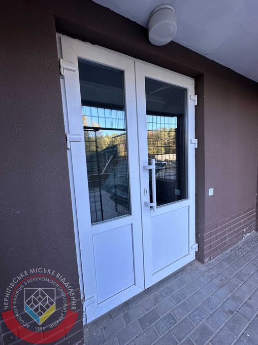 RLT V01 Продам фасадне комерційне приміщення, вул. Незалежності