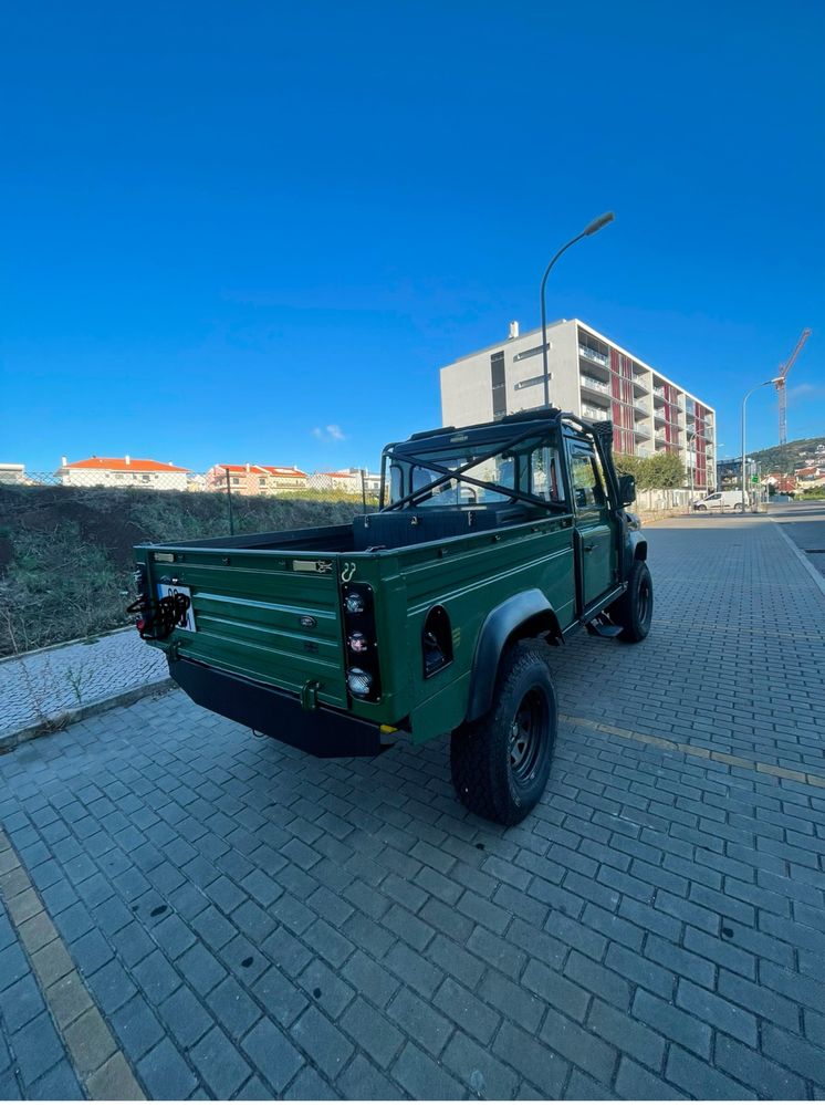 Land Rover Defender 110 Pick Up