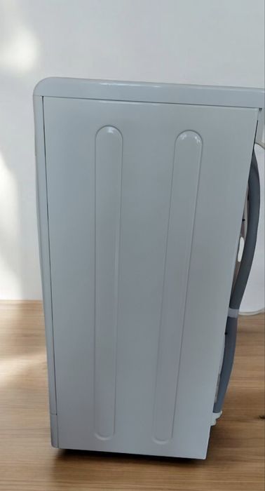 Стиральная машина Indesit Wisl 83