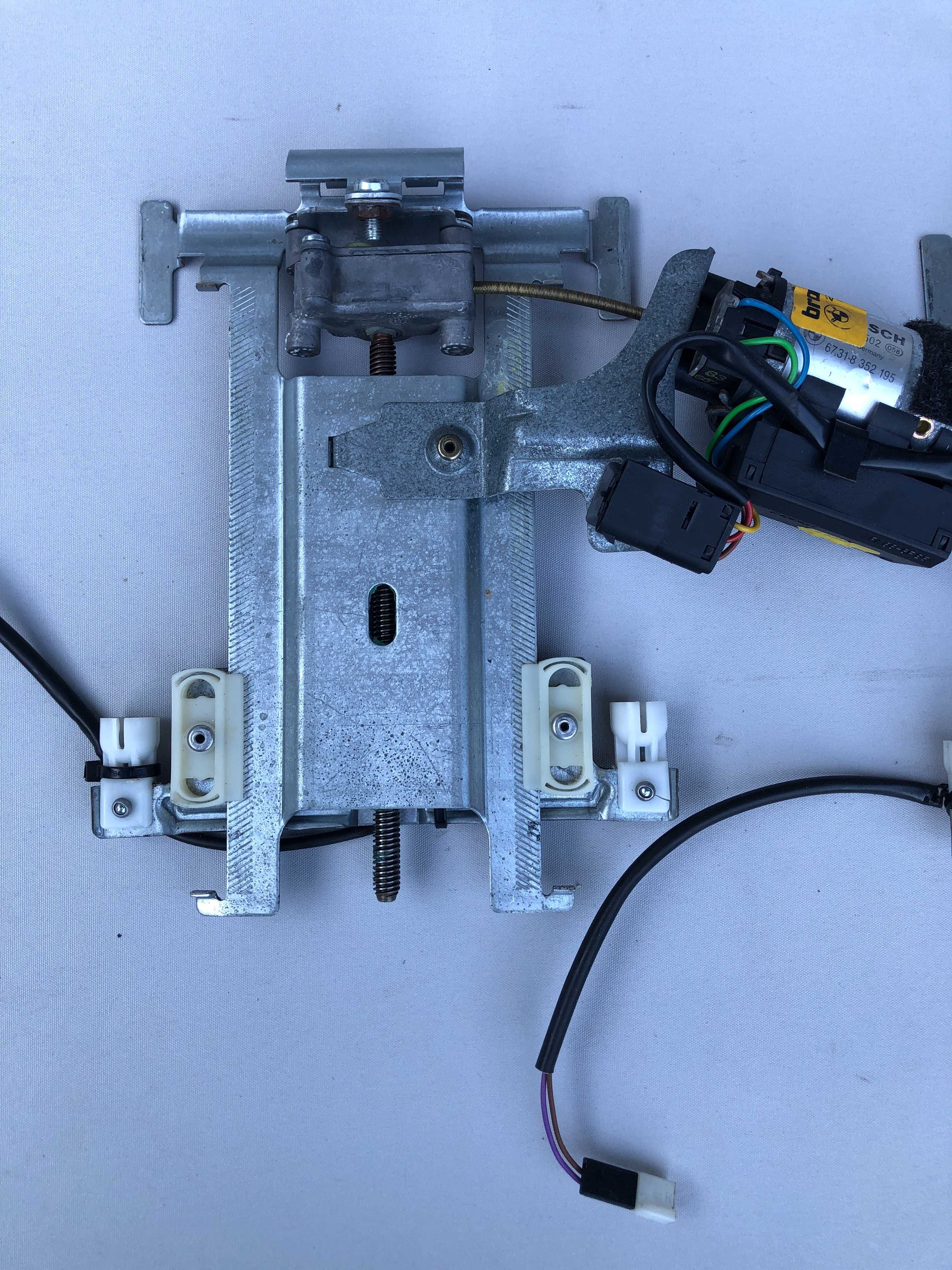 BMW E38 E39 mechanizmy podświetlanych lusterek w zagłówkach foteli