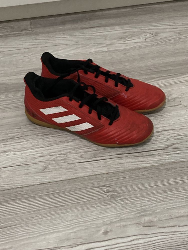 Chuteiras de futsal adidas