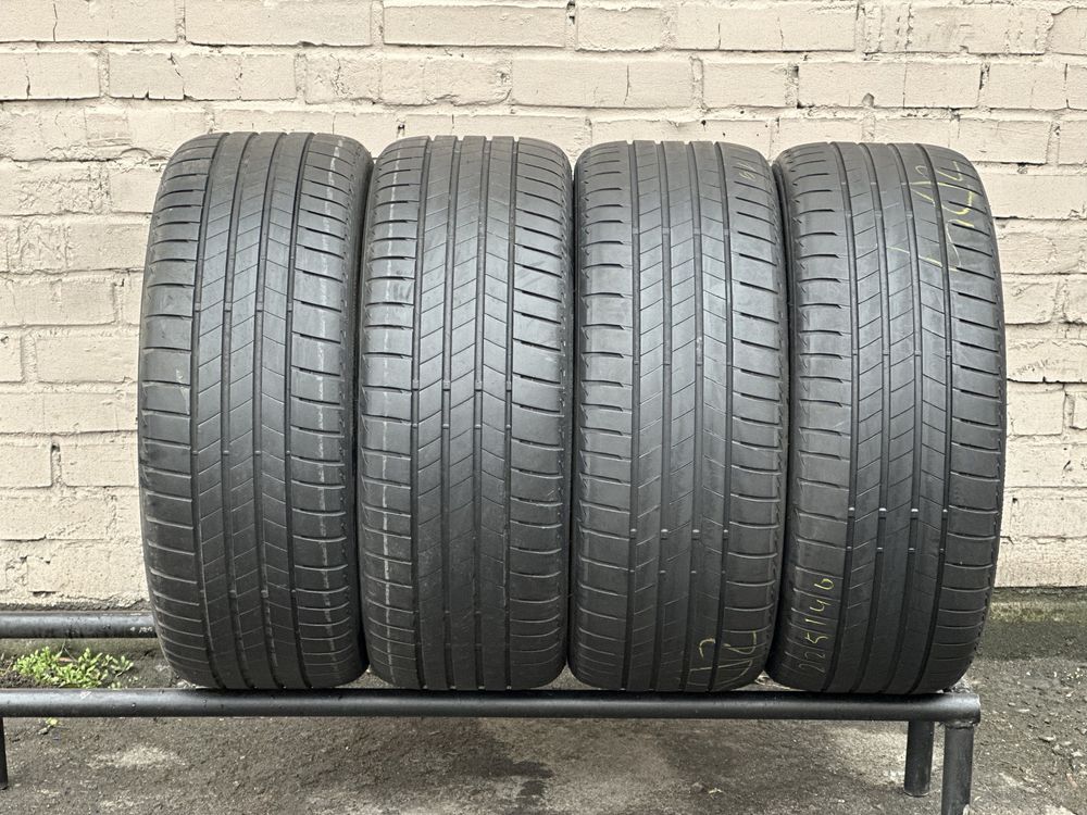 Bridgestone Turanza t005 225/40 r19 2021 рік 6.9-6мм