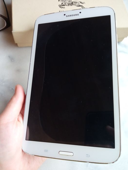 Samsung Galaxy Tab 3 8.0 белого цвета, модель SM-T310 16Gb