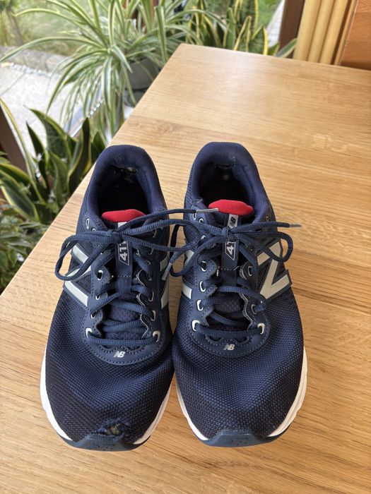 Granatowe buty sportowe męskie New Balance model 411