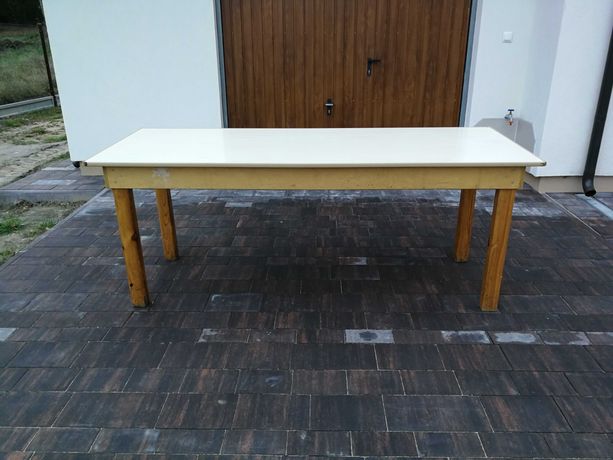 Stół drewniany, duży solidny