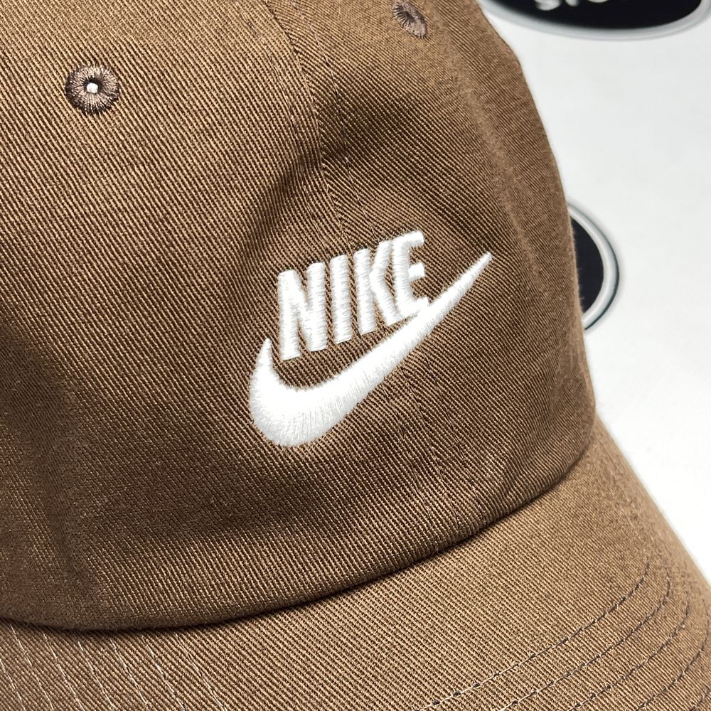 ОРИГІНАЛ Кепка Nike 913011-260 Коричнева з США