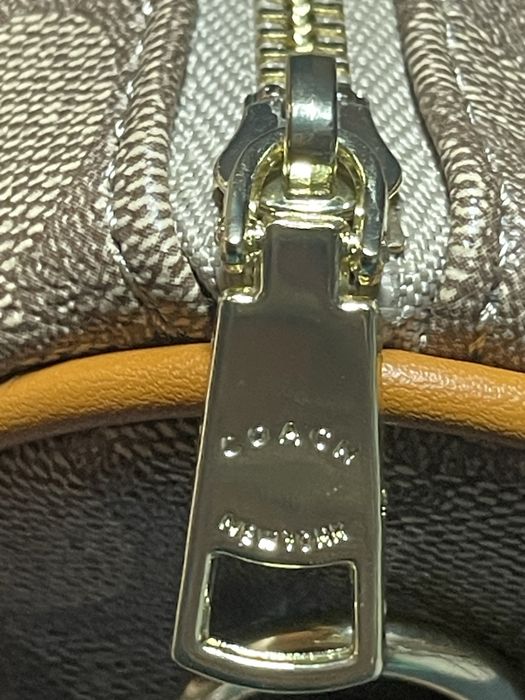 Mala coach nova em caixa