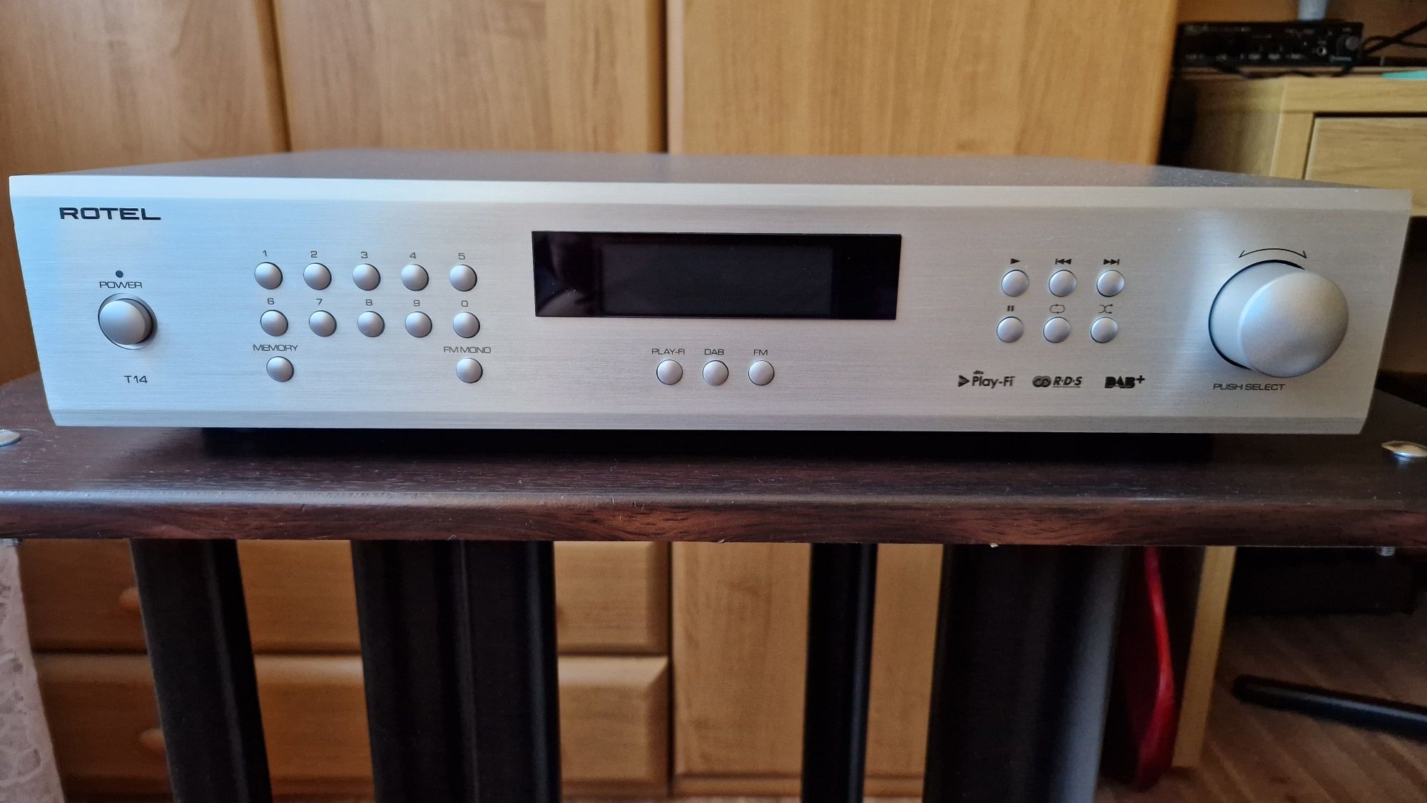 Rotel streaming tuner T 14