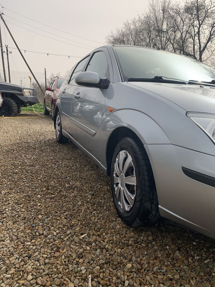 Продається Ford focus 1.8 бензин