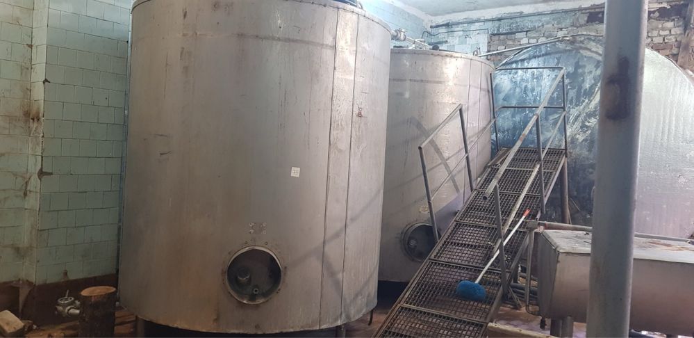 Продам молочные ёмкости 6.3 куб