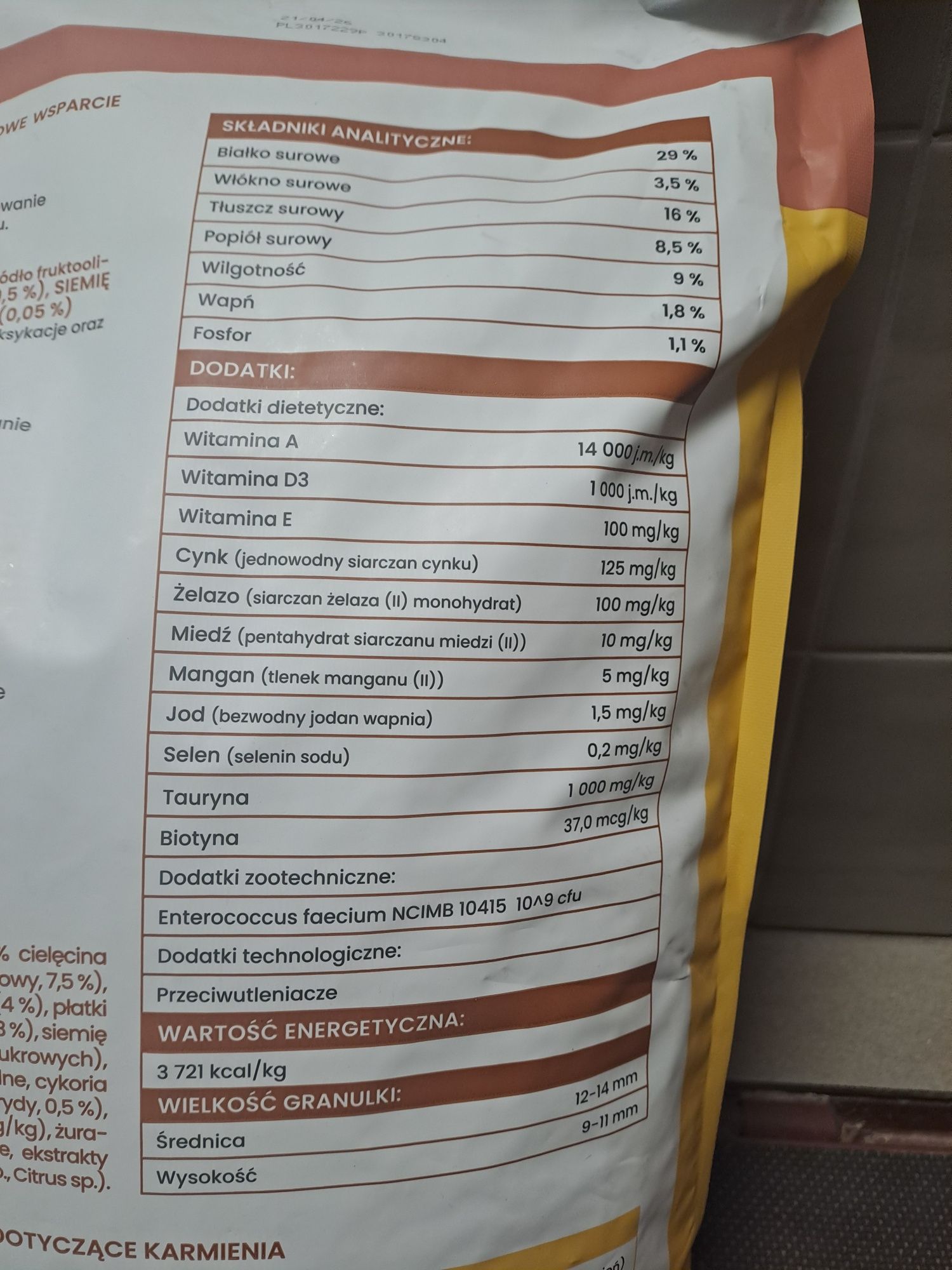 Karma dla psa Perro cielęcina z batatami 12kg