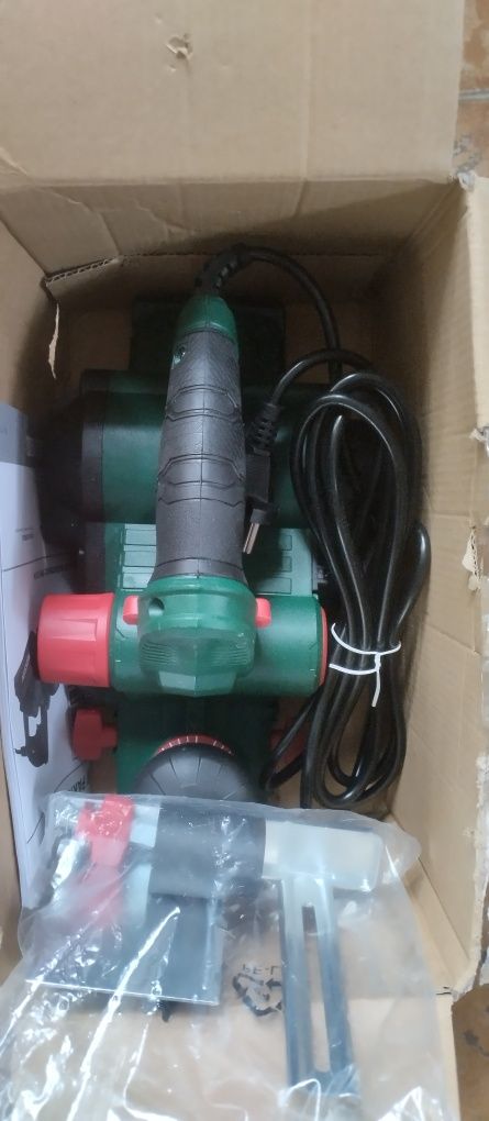 Plaina elétrica Parkside 750W