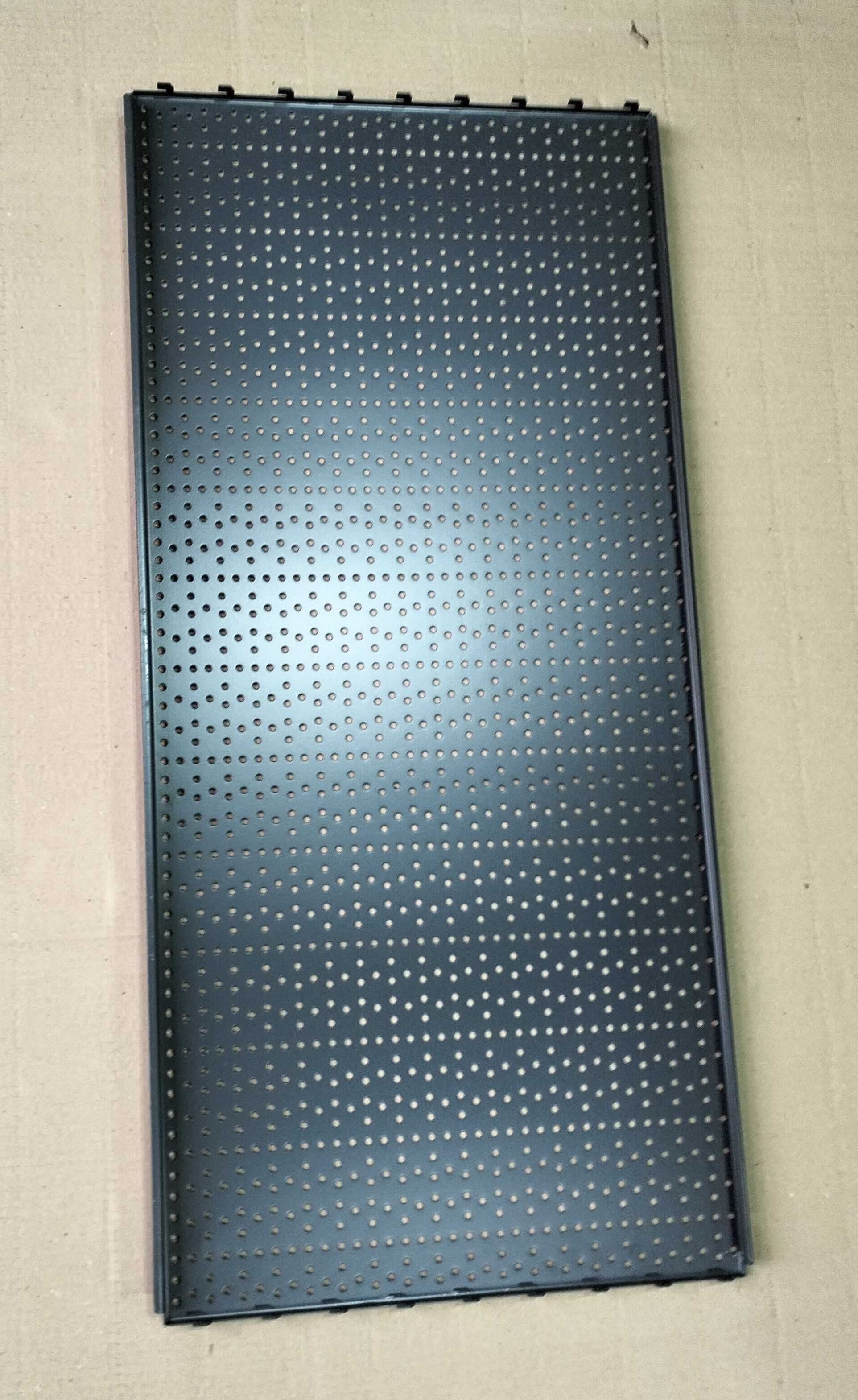 Лист перфорований «Колумб», 99х45 см., RAL 7024 м, Б/у 12530
