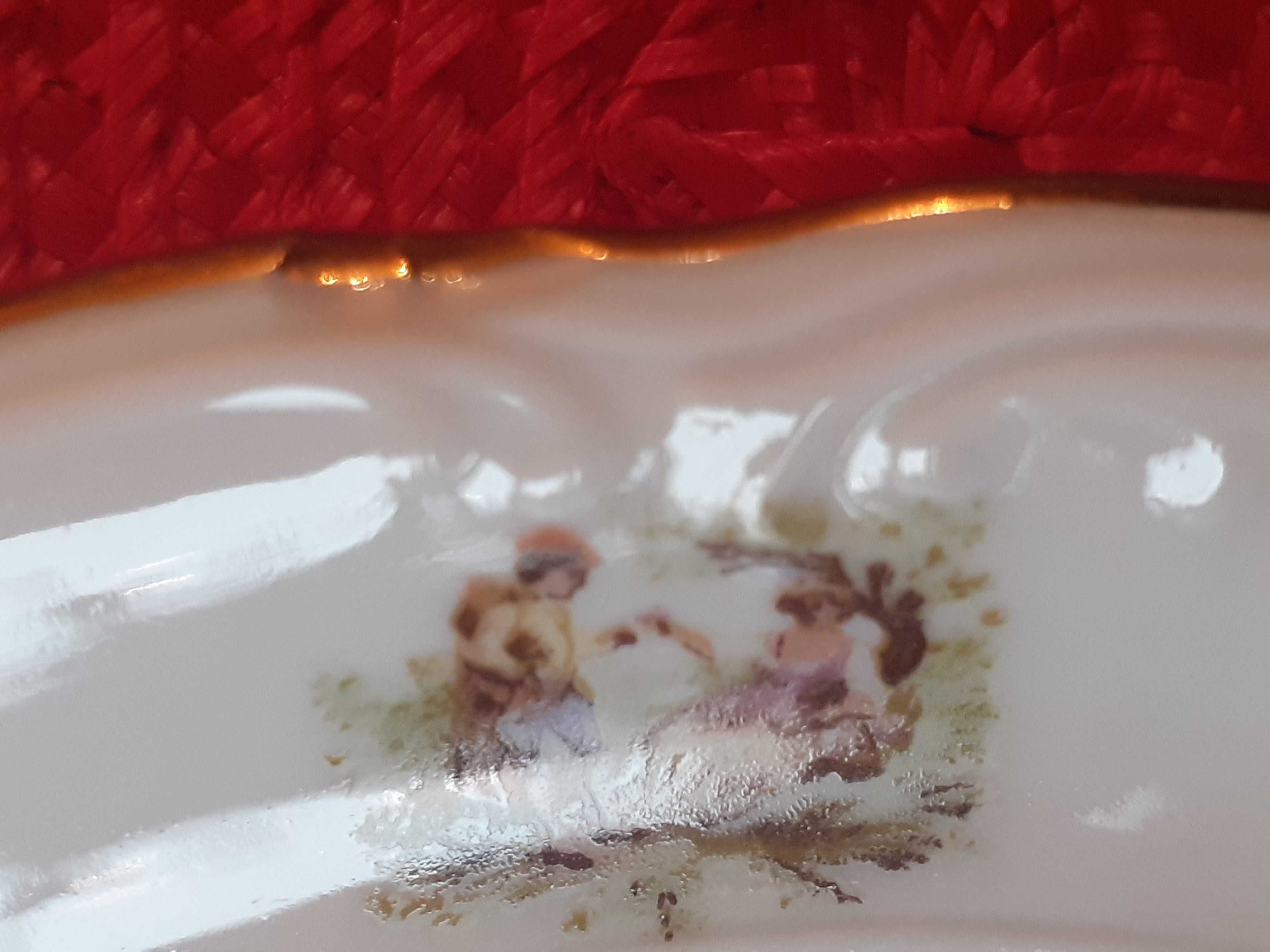 Ozdobny porcelanowy talerz na ciastka  Walbrzych z PIEKNYM wzorem