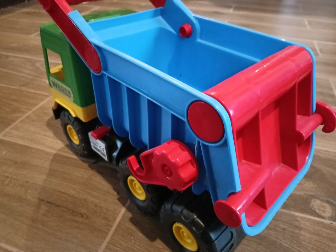 Wader  auto wywrotka