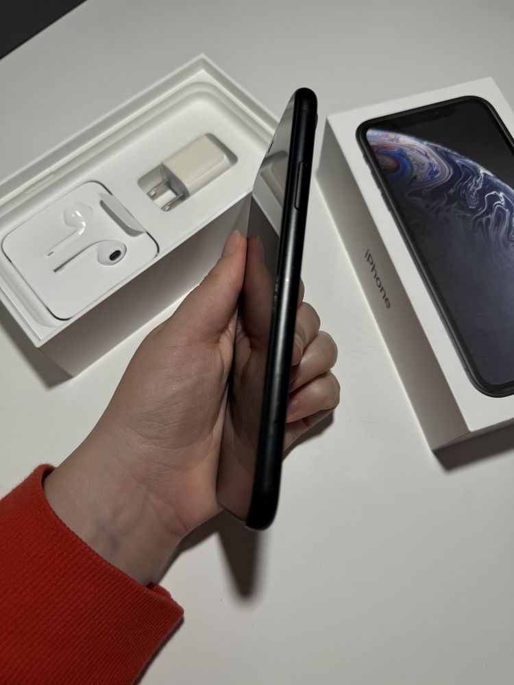 Продам Iphone XR 128GB