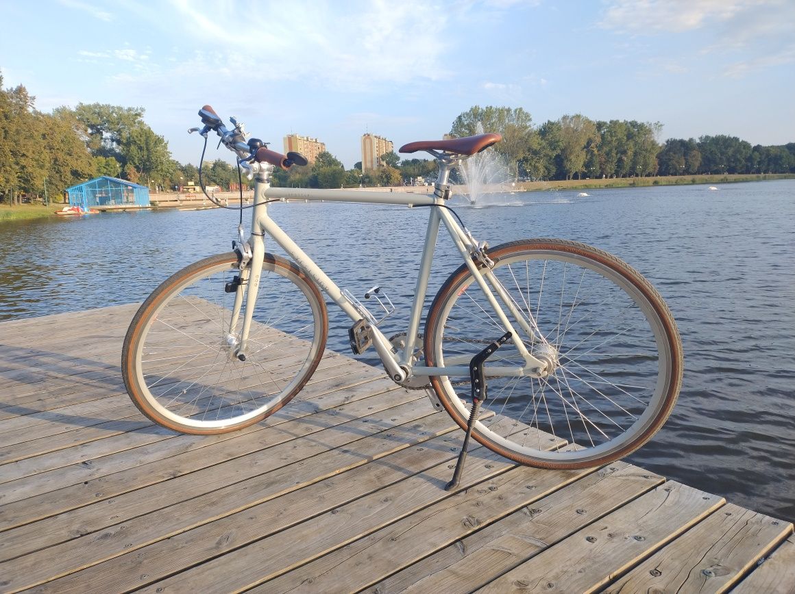 Rower miejski w stanie idealnym.