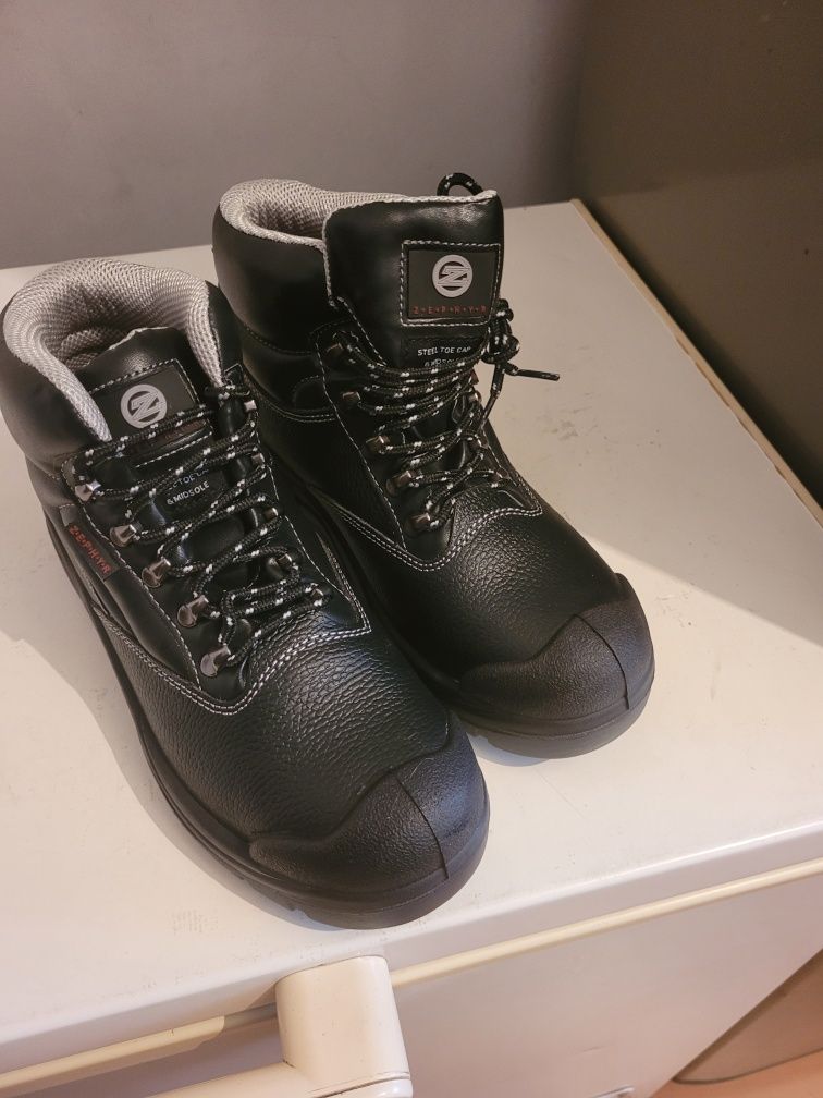 Buty robocze zephyr nowe 42