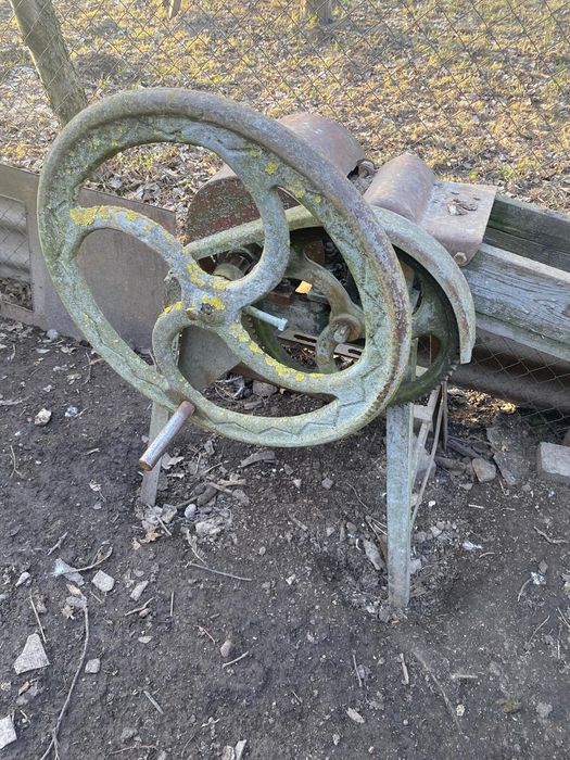 Продам січкарню б/в